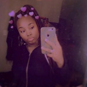 Meet your Posher, Ariana